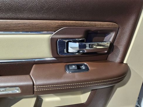 Used 2017 RAM 1500 Laramie image 28