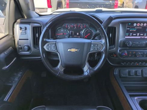 Used 2018 Chevrolet Silverado 1500 High Country image 15
