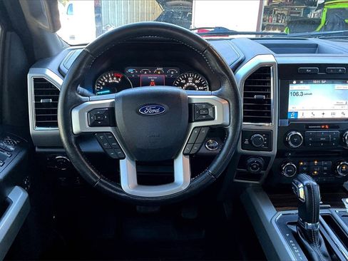 Used 2017 Ford F150 Lariat image 5