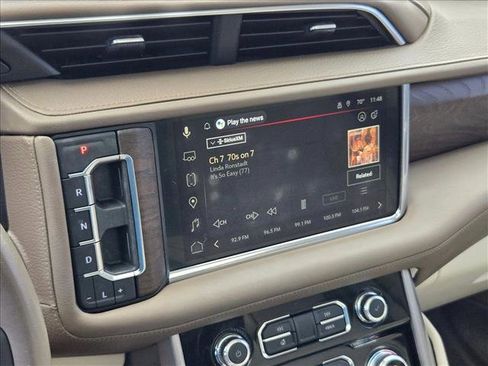 Used 2022 GMC Yukon XL Denali image 11