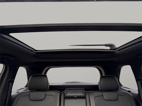 Used 2022 Jeep Grand Cherokee Summit w/ Luxury Tech Group V image 12