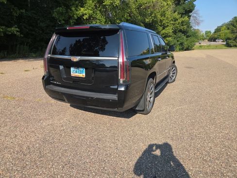 Used 2019 Cadillac Escalade ESV Luxury AWD/4WD image 20