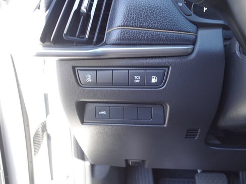 Used 2024 MAZDA CX-90 Plug-In Hybrid w/ Preferred AWD/4WD image 18