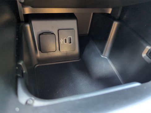 Used 2025 Ford Explorer ST AWD/4WD image 39