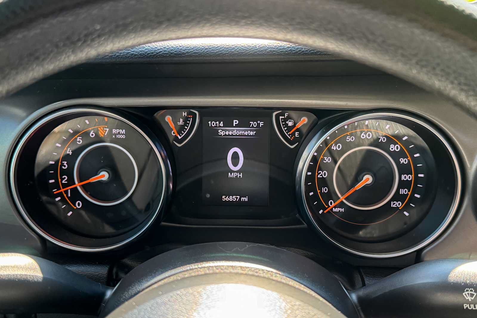 Certified 2022 Jeep Gladiator Sport AWD/4WD image 17