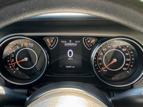 Used 2022 Jeep Gladiator Sport AWD/4WD image 17