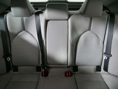 Used 2024 Toyota Camry SE FWD image 13