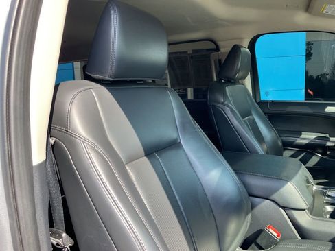 Used 2022 Ford Expedition Max XLT image 27