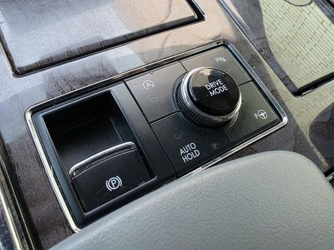 Used 2019 Lincoln Navigator Reserve AWD/4WD image 35