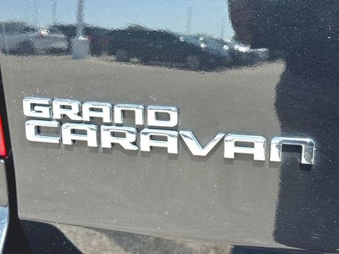 Used 2016 Dodge Grand Caravan SXT FWD image 30