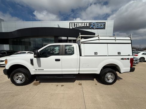 Used 2017 Ford F350 XL w/ Power Equipment Group image 2