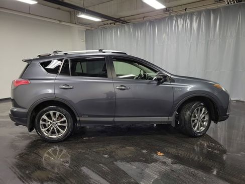 Used 2018 Toyota RAV4 Limited image 9