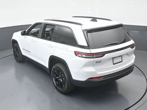 New 2026 Jeep Grand Cherokee Altitude RWD image 45