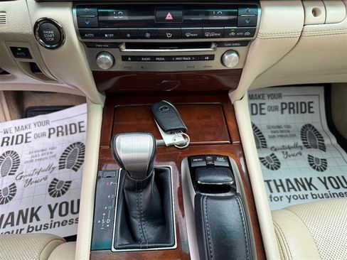 Used 2013 Lexus LS 460 w/ Comfort Pkg RWD image 36