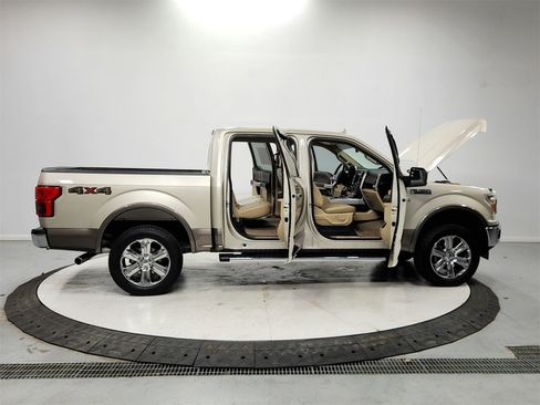 Used 2018 Ford F150 Lariat image 16