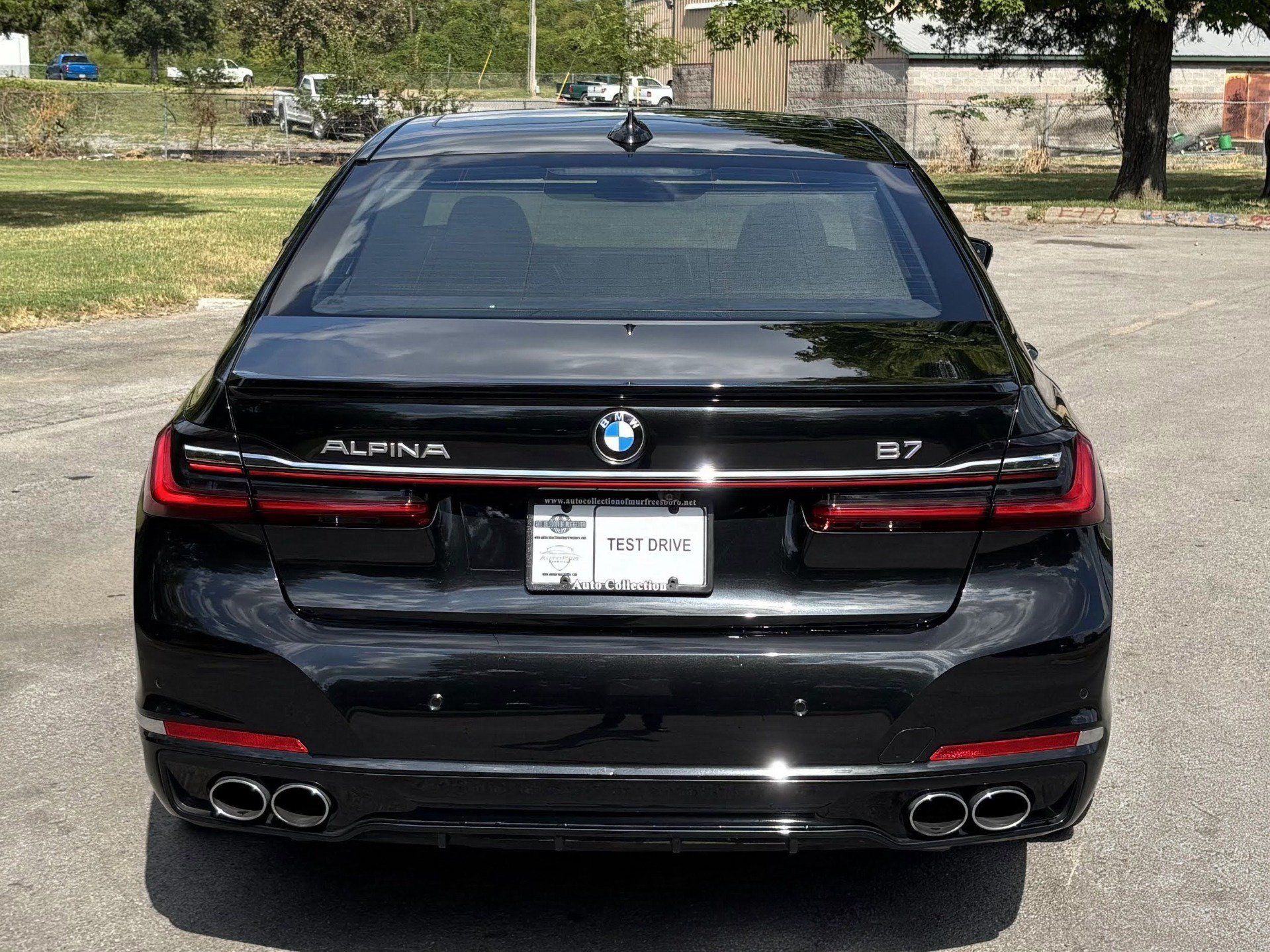 Used 2022 BMW ALPINA B7 xDrive w/ Luxury Rear Seating Package AWD/4WD image 5