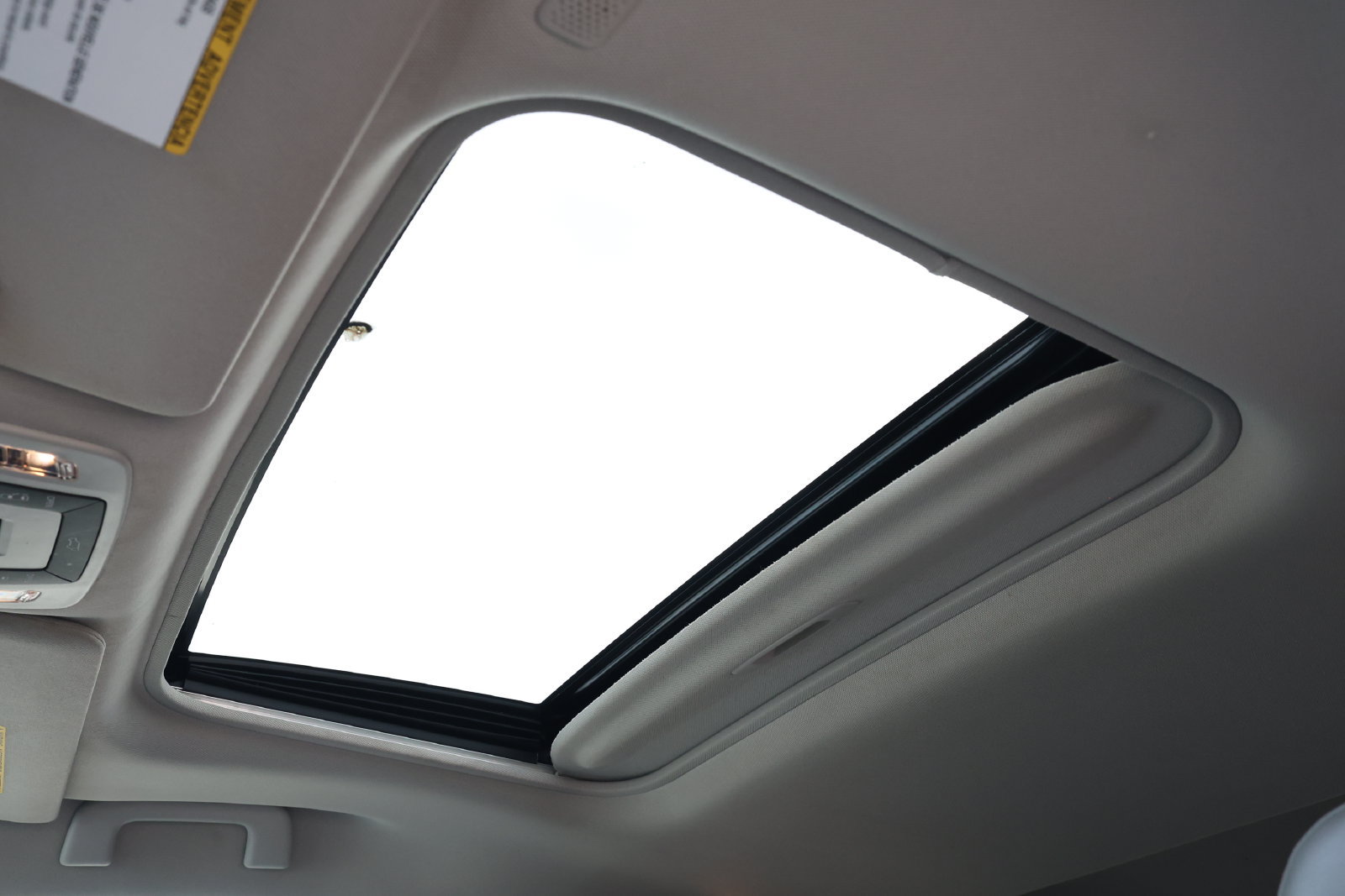 Used 2021 Toyota Sienna XLE FWD image 3
