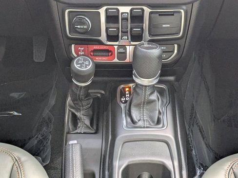 New 2026 Jeep Gladiator Mojave AWD/4WD image 19
