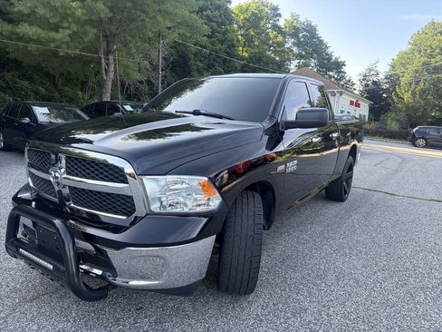 Used 2014 RAM 1500 Classic SLT AWD/4WD image 2