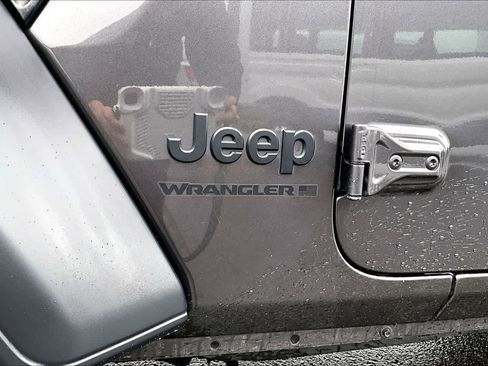 Used 2024 Jeep Wrangler Unlimited Sport AWD/4WD image 7
