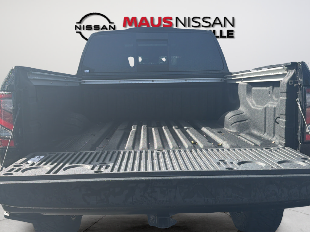 Used 2024 Nissan Titan PRO-4X w/ Pro-4x Convenience Package AWD/4WD image 16