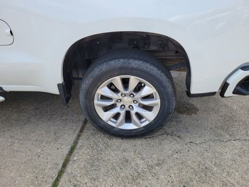 Used 2022 Chevrolet Silverado 1500 Custom w/ Safety Confidence Package image 8