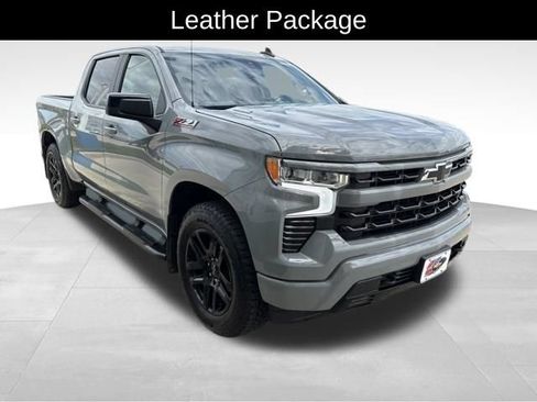 Certified 2025 Chevrolet Silverado 1500 RST AWD/4WD image 4