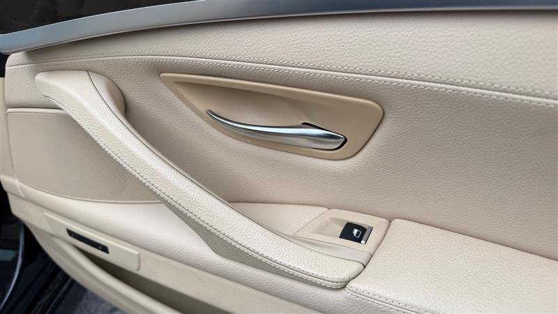Used 2011 BMW 535i Sedan RWD image 34