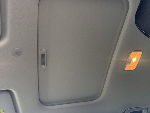 Used 2023 Hyundai Venue SEL w/ Cargo Package image 27