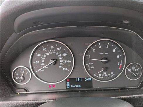 Used 2018 BMW 320i Sedan image 8