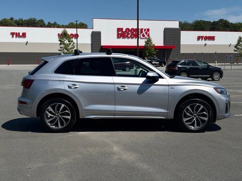 Used 2023 Audi Q5 2.0T Premium Plus w/ Premium Plus Package AWD/4WD image 7