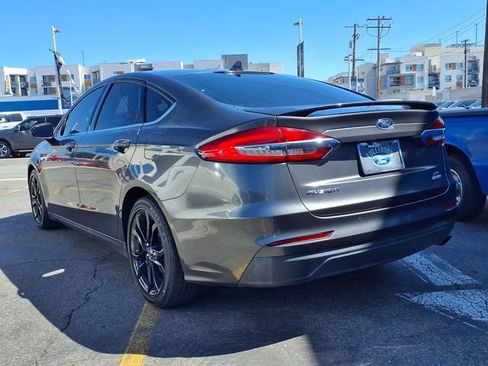 Used 2019 Ford Fusion SE w/ Equipment Group 151A image 3