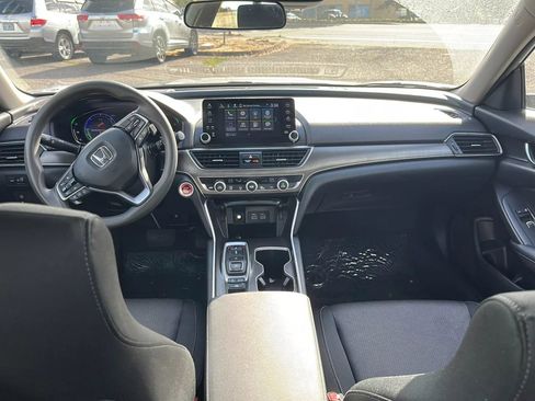 Used 2021 Honda Accord Hybrid image 11
