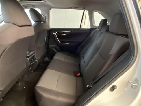 Used 2019 Toyota RAV4 XLE w/ Convenience Package AWD/4WD image 19