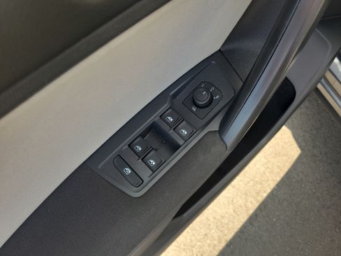 Used 2021 Volkswagen Tiguan S AWD/4WD image 13