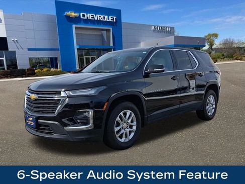 Used 2023 Chevrolet Traverse LS w/ Safety Package image 4