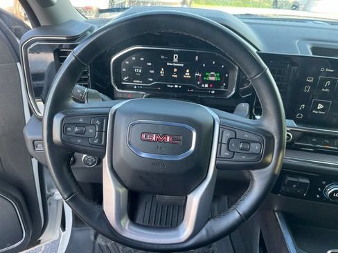 Used 2024 GMC Sierra 1500 SLT w/ SLT Premium Plus Package AWD/4WD image 18