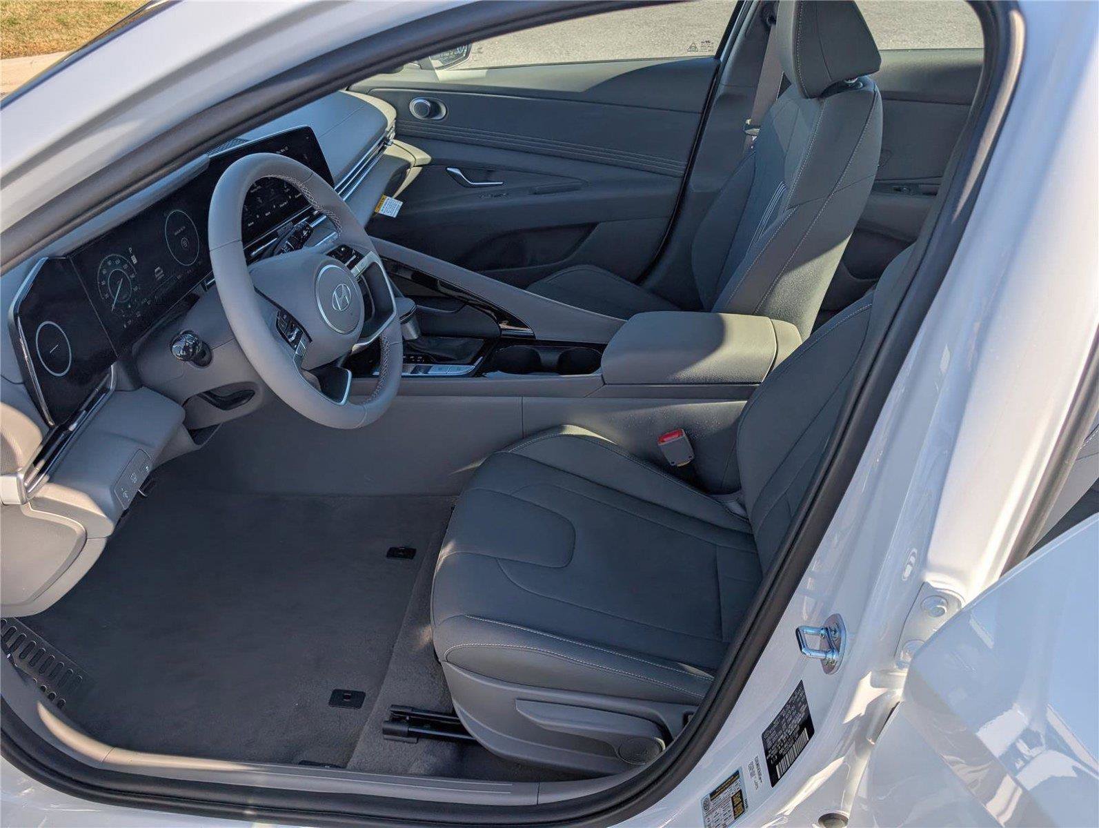 New 2026 Hyundai Elantra SEL w/ Cargo Package FWD image 11