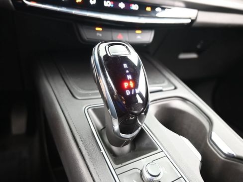 Used 2024 Cadillac XT4 Premium Luxury image 27