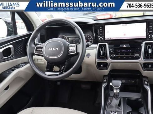 Used 2023 Kia Sorento S w/ Panoramic Sunroof Package image 14