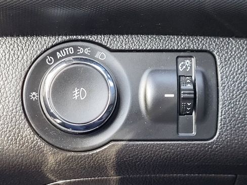 Used 2017 Chevrolet Sonic LT w/ Fun and Sun Package FWD image 25
