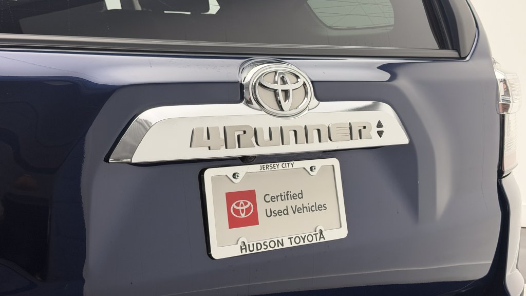 Used 2023 Toyota 4Runner Limited AWD/4WD image 8