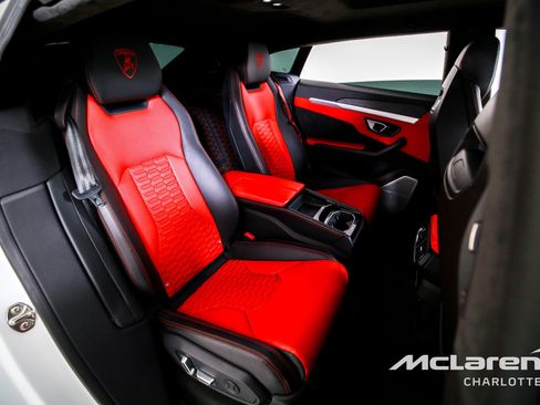 Used 2019 Lamborghini Urus image 25