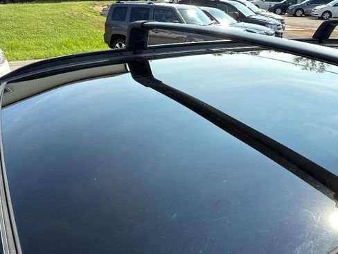 Used 2017 Hyundai Santa Fe Limited image 19