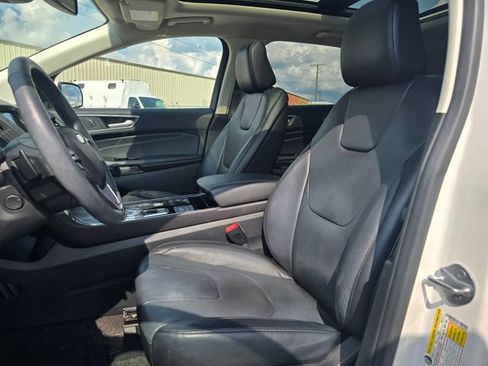 Used 2020 Ford Edge Titanium w/ Equipment Group 301A AWD/4WD image 10
