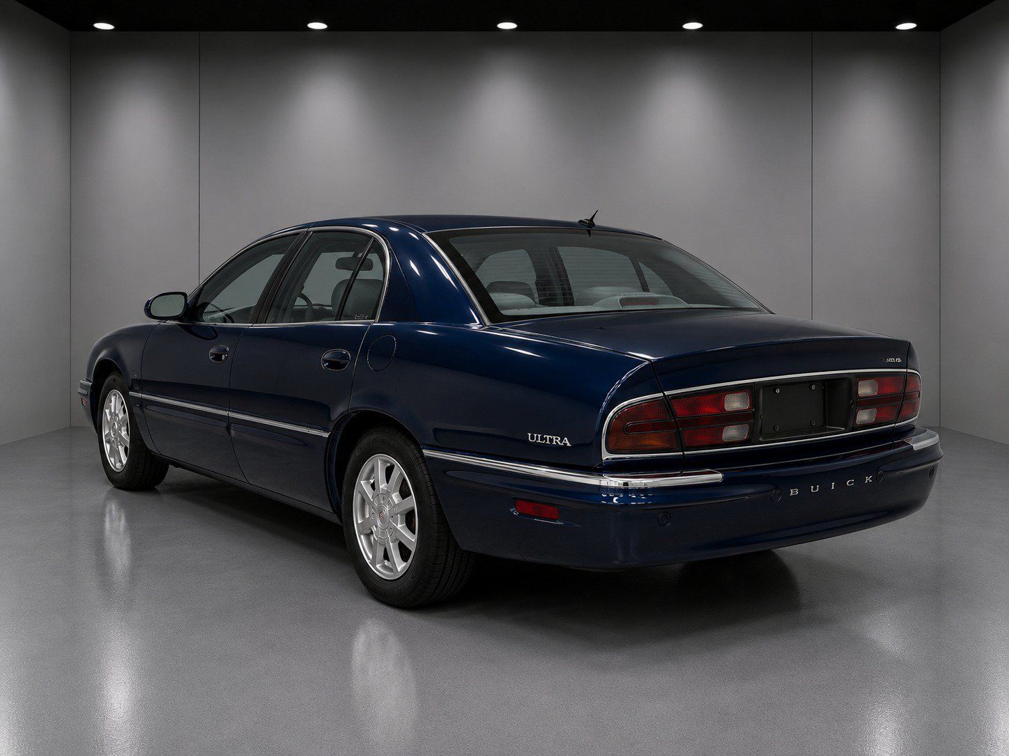Used 2002 Buick Park Avenue Ultra w/ Gran Touring Pkg FWD image 2