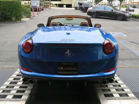 Used 2016 Ferrari California T RWD image 8