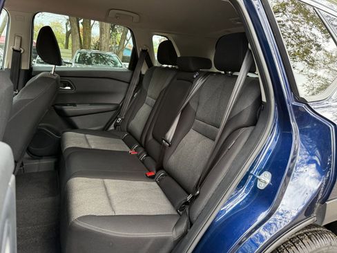 Used 2025 Nissan Rogue SV image 35