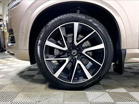 Used 2024 Volvo XC90 B6 Plus w/ Protection Package image 8
