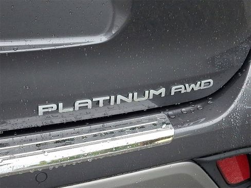 Used 2023 Toyota Highlander Platinum image 36